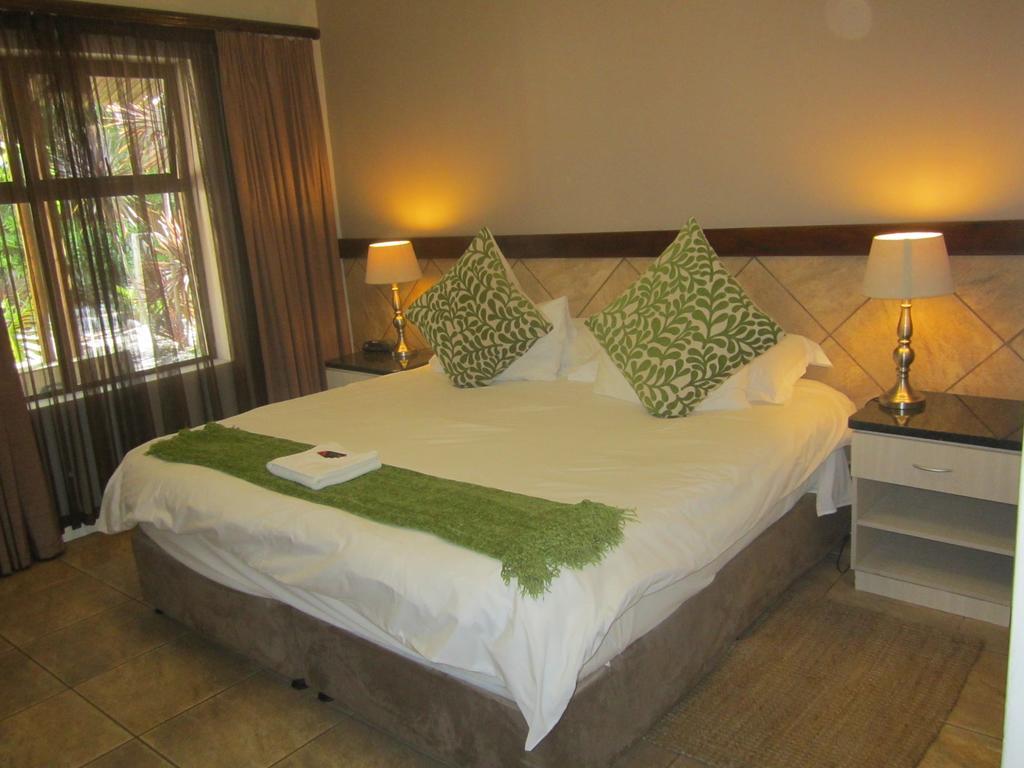 Ibhayi Guest Lodge - Lion Roars Hotels & Lodges. 포트엘리자베스 외부 사진