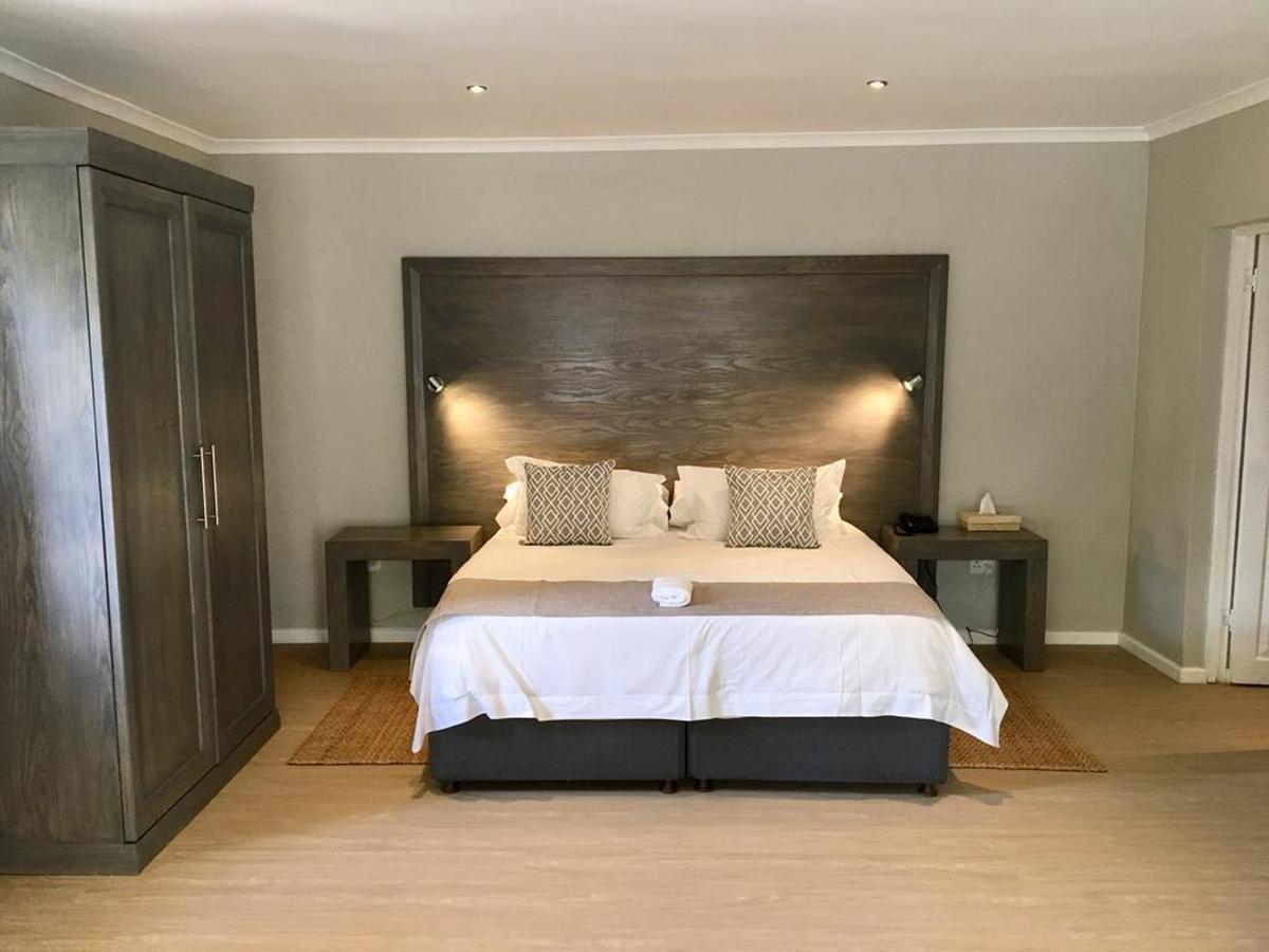 Ibhayi Guest Lodge - Lion Roars Hotels & Lodges. 포트엘리자베스 외부 사진